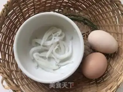 Make Silver fish steamed eggs step 0