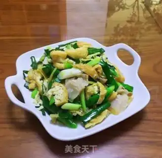 Make The gravy tofu and the garlic step 13