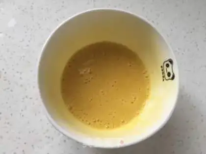 Make Silver fish steamed eggs step 1
