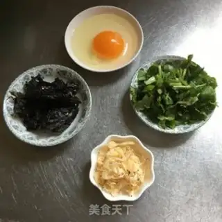 Make Shrimp pelvis soup step 0