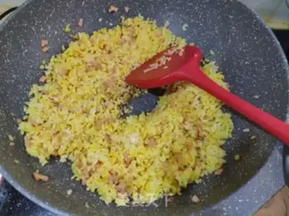 Make Gold egg fried rice step 7