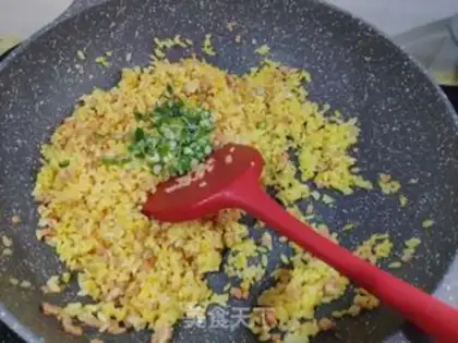Make Gold egg fried rice step 8