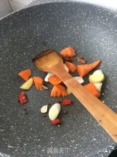 Make Potato burn rabbit legs step 9