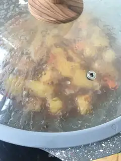 Make Potato burn rabbit legs step 19