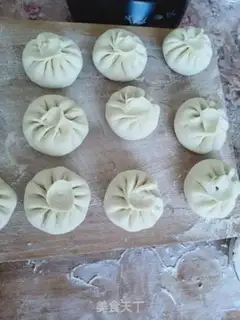 Make A cranberry bun step 5