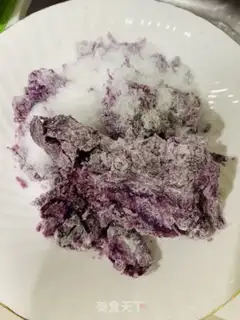 Make Potato coconut ball step 1
