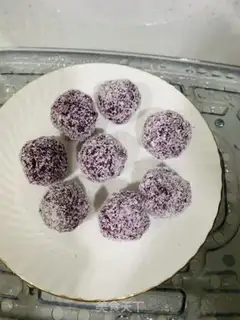 Make Potato coconut ball step 4