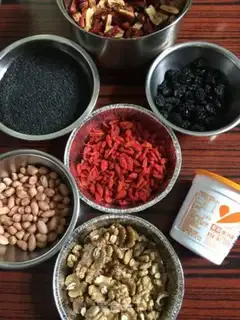 Make Nutrient sesame cake step 0