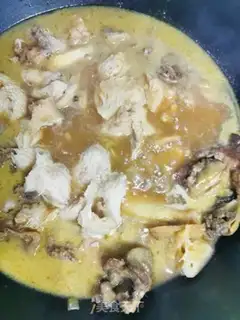Make Chicken-cooked monkey mushroom cake step 8