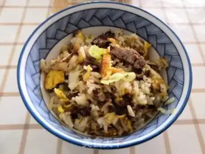 Make Beef pelt and egg fried rice step 13