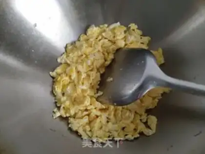 Make Shrimp-skin pie step 2