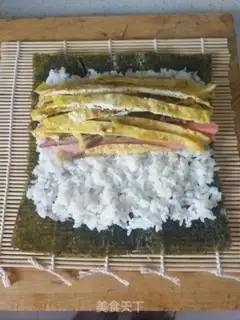 Make Simple sushi rolls step 5