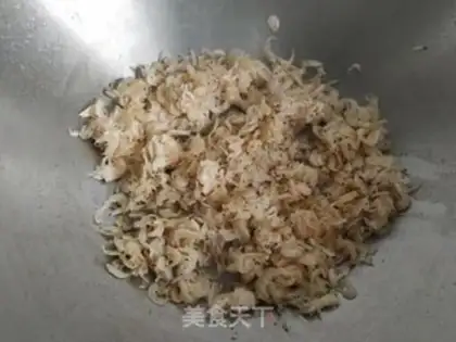 Make Shrimp-skin pie step 3