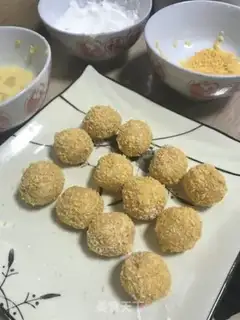 Make Golden Potato Ball step 4