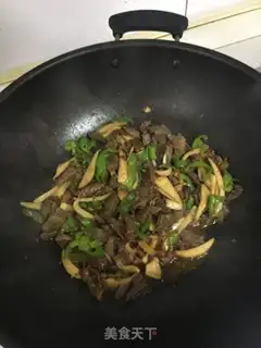 Make The apricot mushrooms dry-cut beef chili step 6