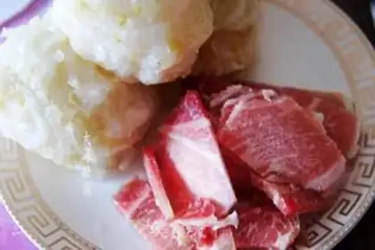 Make Sour pork stew and tofu step 1