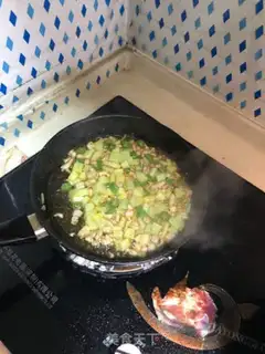 Make Chicken fried rice step 1