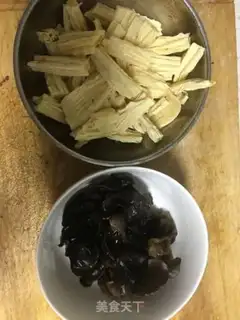 Make Mushrooms and moths step 0