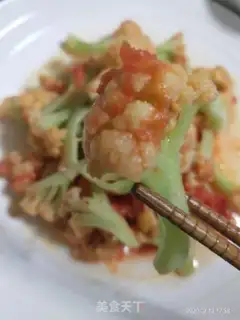 Make Tomato fried flowers step 6
