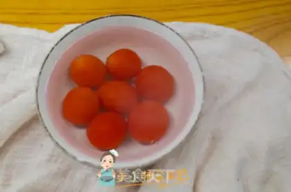 Make Tomato plume step 1