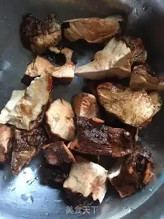 Make Wet soup with dirt step 0