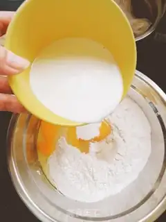 Make caterpillar ham roll step 2