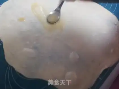Make Homemade hand grab cake step 4