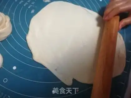 Make Homemade hand grab cake step 8