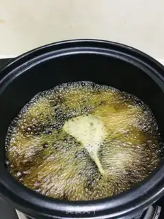 Make The feet of a halogened chicken step 1