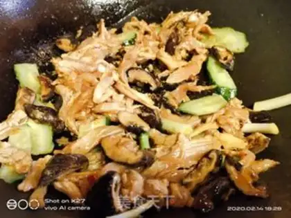 Make Frozen cucumber, chicken gravy step 3