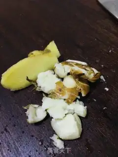 Make The feet of a halogened chicken step 2