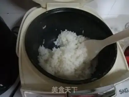Make Black pepper beef sausage fried rice step 0