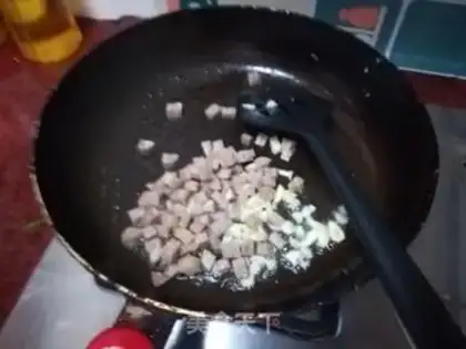 Make Black pepper beef sausage fried rice step 7