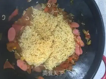 Make Tomato egg noodle step 6