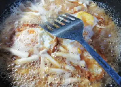 Make Eggs burning sea mushrooms step 7