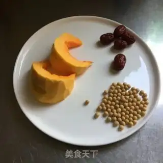 Make Pumpkin red date soy sauce step 0