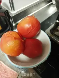 Make Tomato egg soup step 0