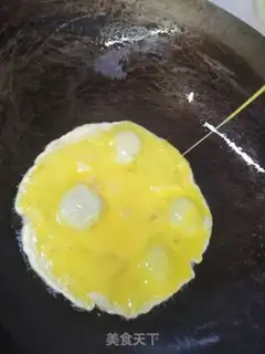 Make Tomato fried eggs step 2
