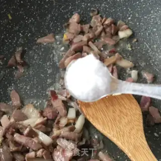 Make Plum mushroom fried rice step 12