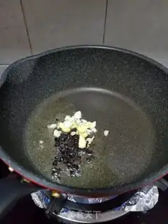 Make Garlic beans, mustard step 2