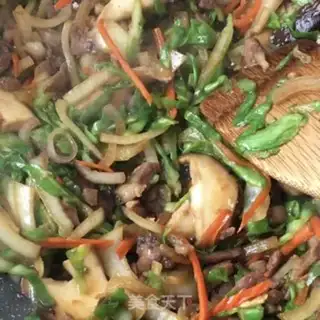 Make Plum mushroom fried rice step 15