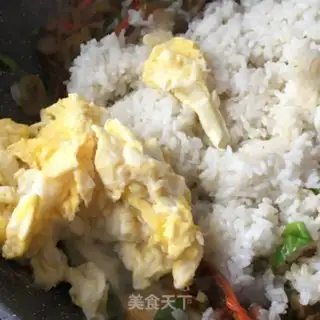 Make Plum mushroom fried rice step 17