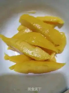 Make Mango egg rolls step 4