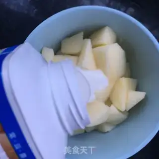 Make A nut yogurt apple step 4