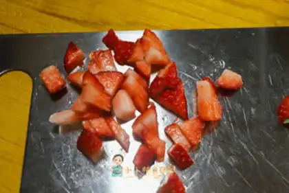 Make Yogurt strawberries step 1