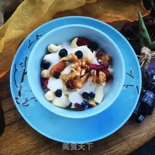 Make A nut yogurt apple step 7
