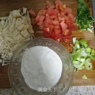 Make Western red soup step 0