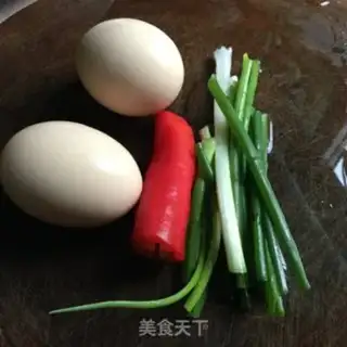 Make Eggsauce fried rice step 1