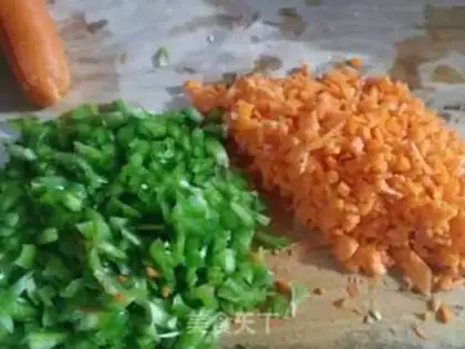 Make Egg roll sushi step 2
