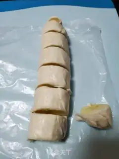 Make Banana rolls step 3